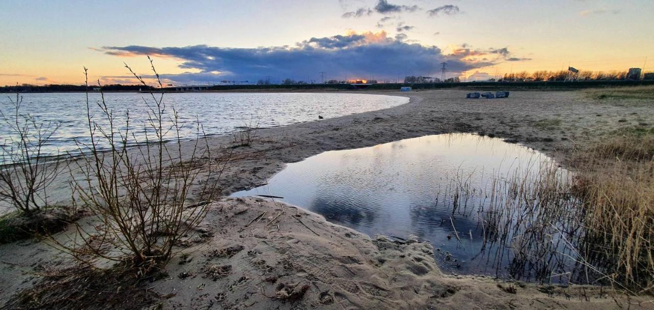 Inntermezzo Almere Exteriör bild