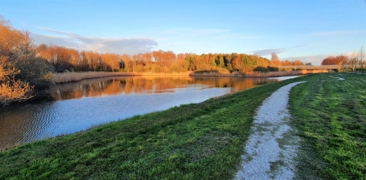 Inntermezzo Almere Exteriör bild