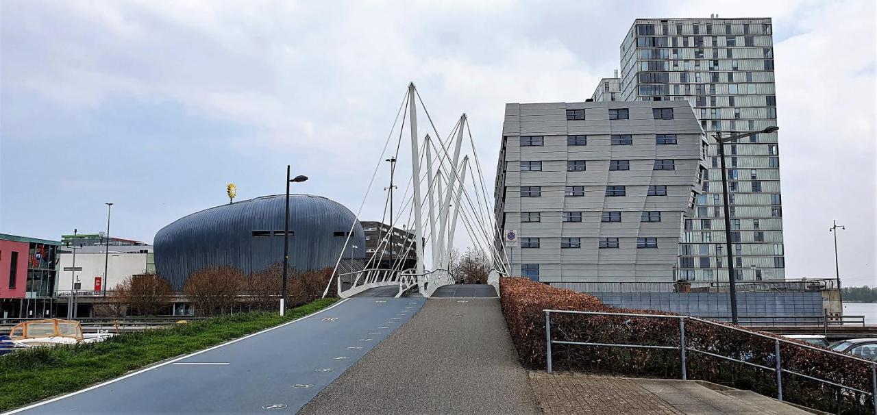 Inntermezzo Almere Exteriör bild